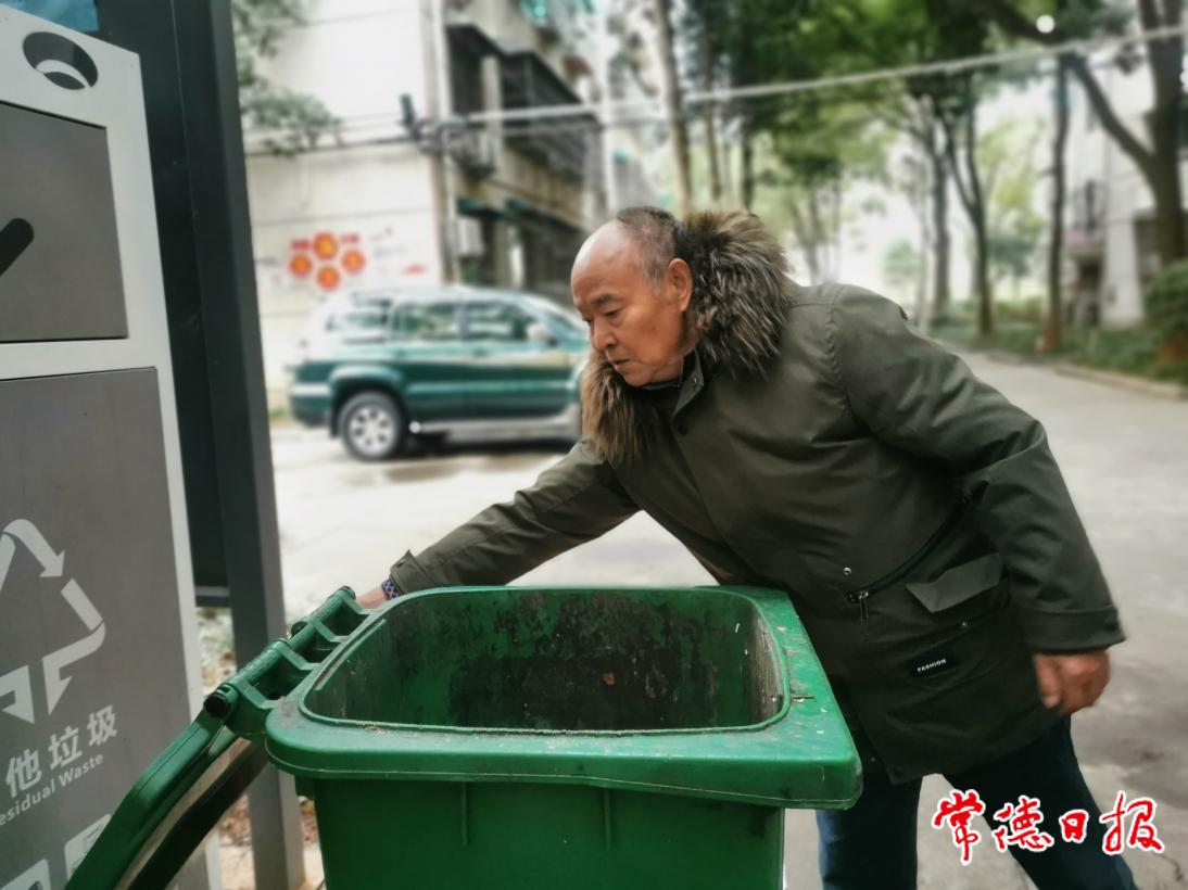 丹陽街道光榮路社區黃世惠3.jpg